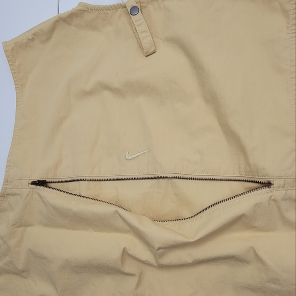 Nike Mens Life Utility Vest Sesame FN3214-252 Size Medium Lifestyle Tactical New - Picture 6 of 9